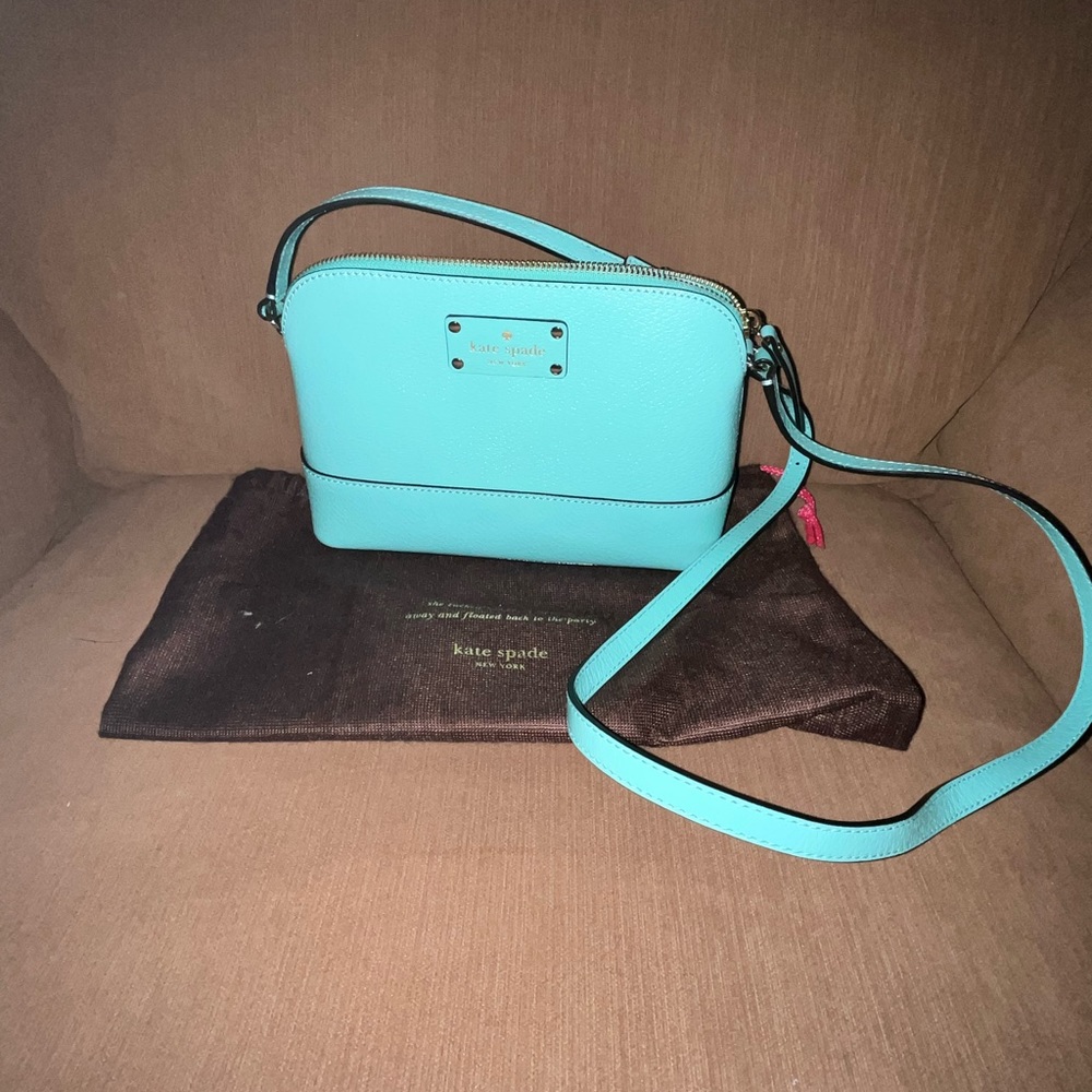 Original authentic Kate spade crossbody purse.